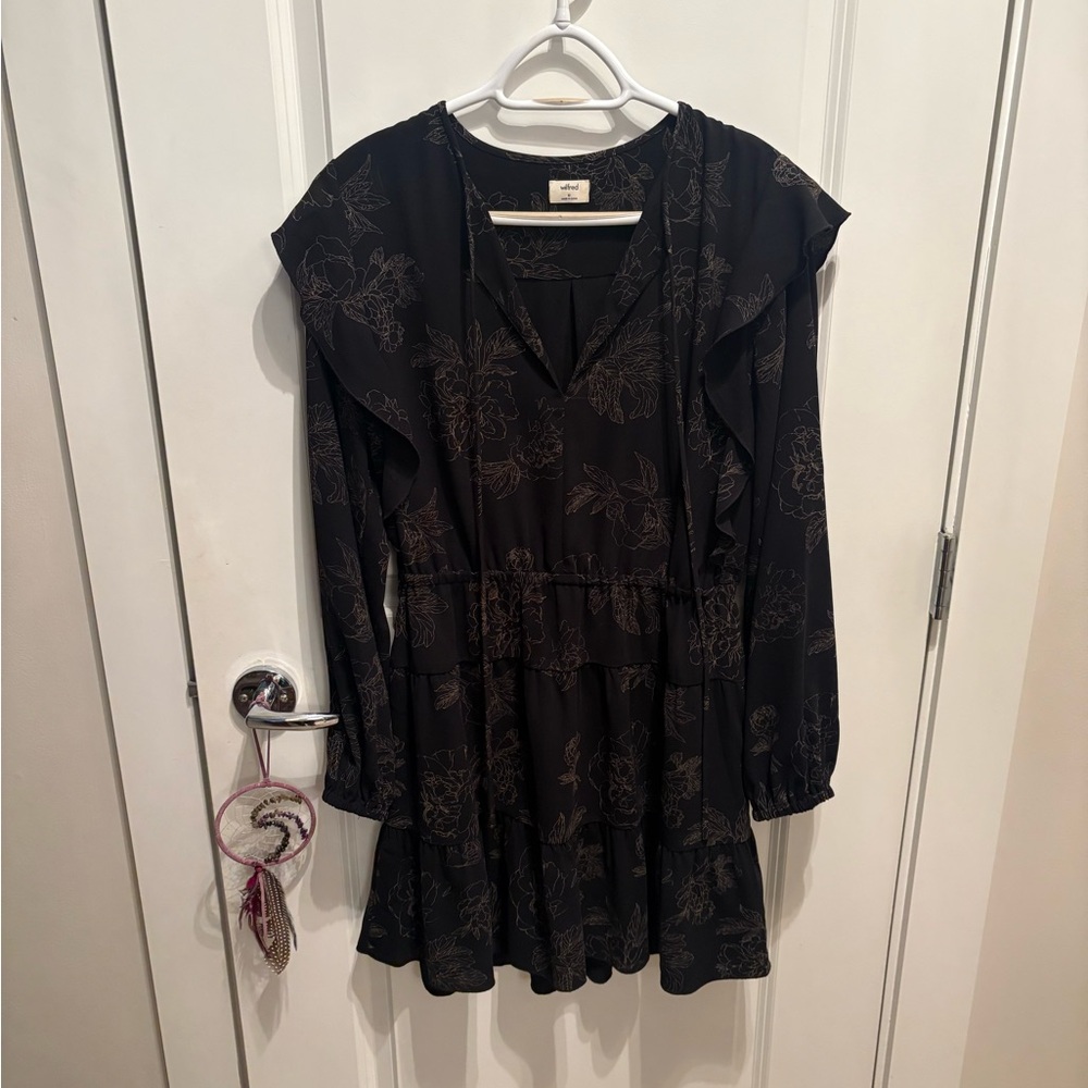 Wilfred by Aritzia Elegant Black Floral Dress